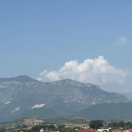 With Garden View Pensión Kamez