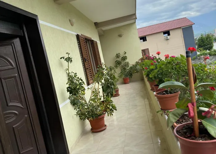 With Garden View Kamëz